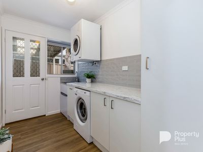 8 High Street, Harcourt