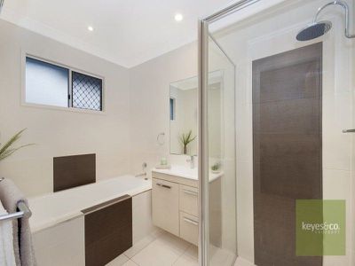 42 Shoalmarra Drive, Mount Low