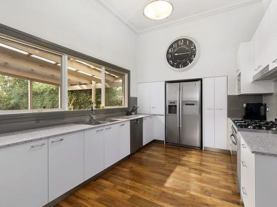 9 The Avenue, Seymour