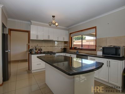 42 Gardenia Street, Horsham