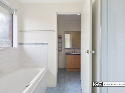 12 The Glade, Hampton Park