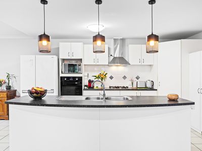 4 Burnside Place, Forest Lake