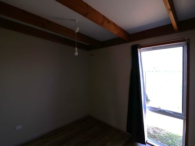 10 2- 6 Albert Street, Seymour