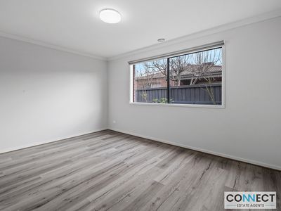 33 Burford Way, Cranbourne North