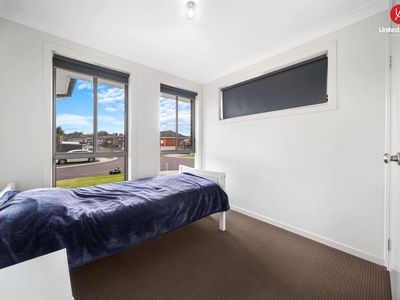 2 Shortbridge Avenue, Middleton Grange