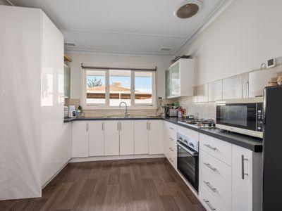24 Belgravia Place, South Kalgoorlie