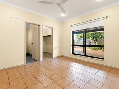35 Planigale Loop, Djugun