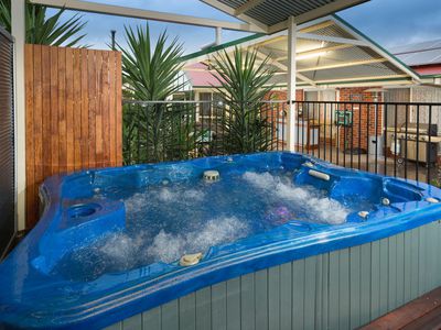 16 TEAL COURT , Wodonga