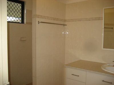 1 / 11 Olive Street, Manoora