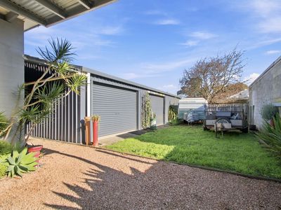 13 Weir Street, Sale