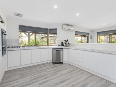 14 Brockwell Place, Oakford