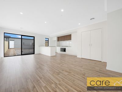 5 Vendeen Walk, Clyde North