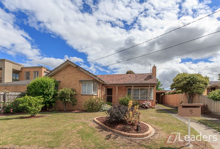 5 Bruce Street, Mount Waverley