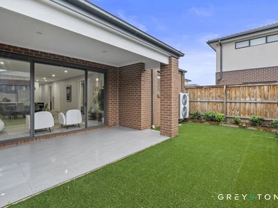 3 Pienza Road, Fraser Rise