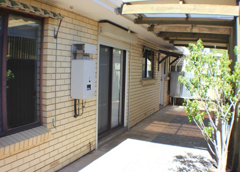 2 / 14 Strathmore Terrace, Brighton