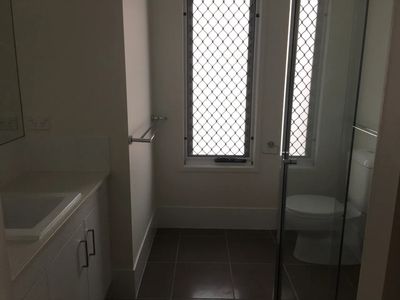 1 / 36 Marmoset Parade, Dakabin