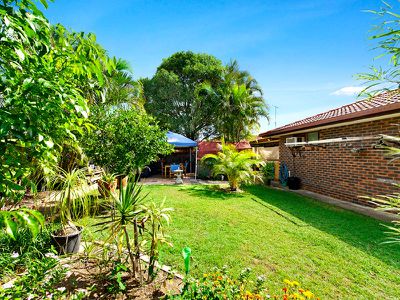 12 Fairsky Avenue, Mermaid Waters