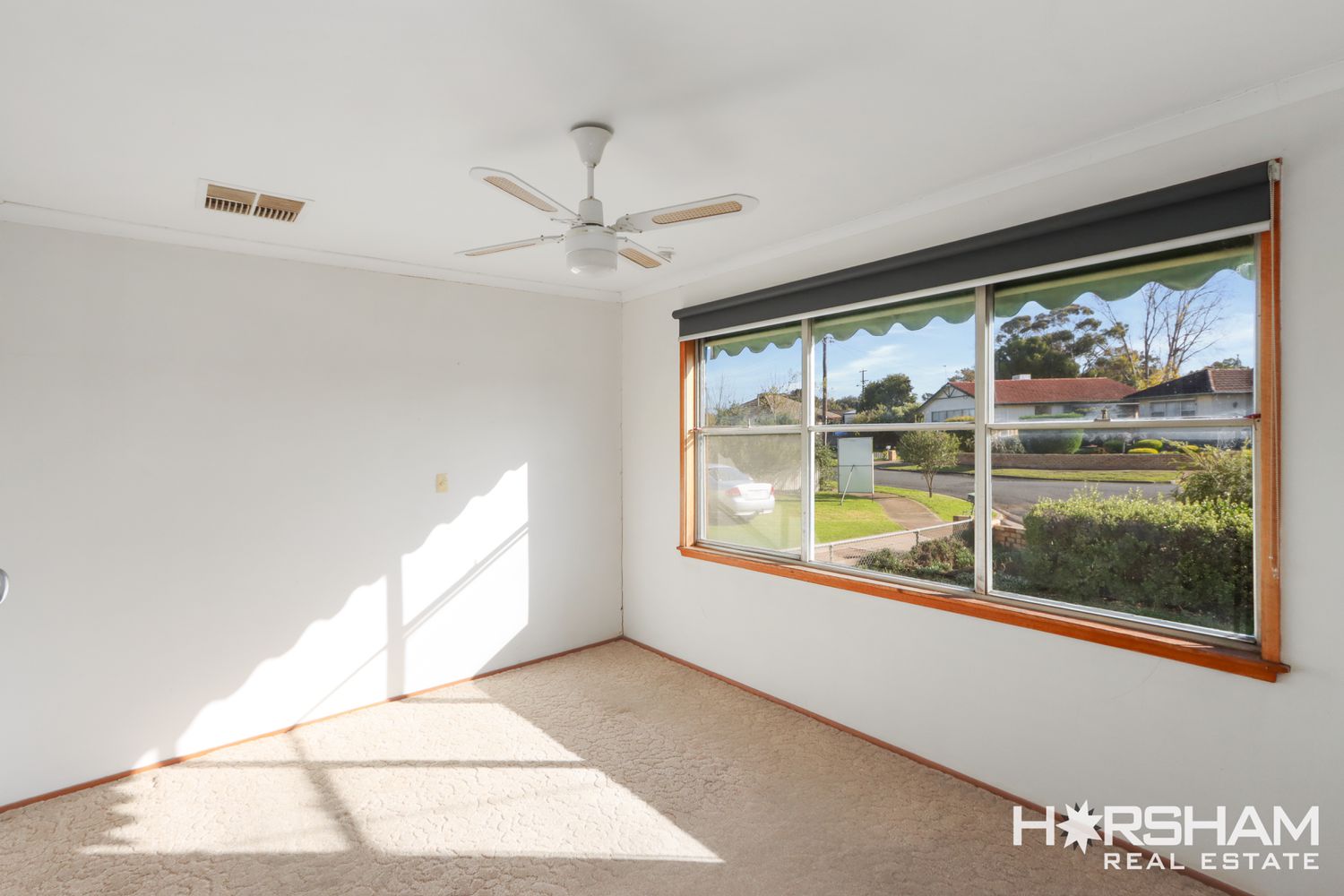 8 Knight Place, Horsham