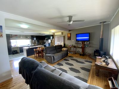 72 Sam Street, Forbes