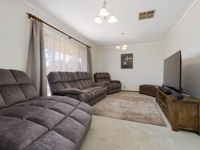 24 St Georges Avenue, Champion Lakes