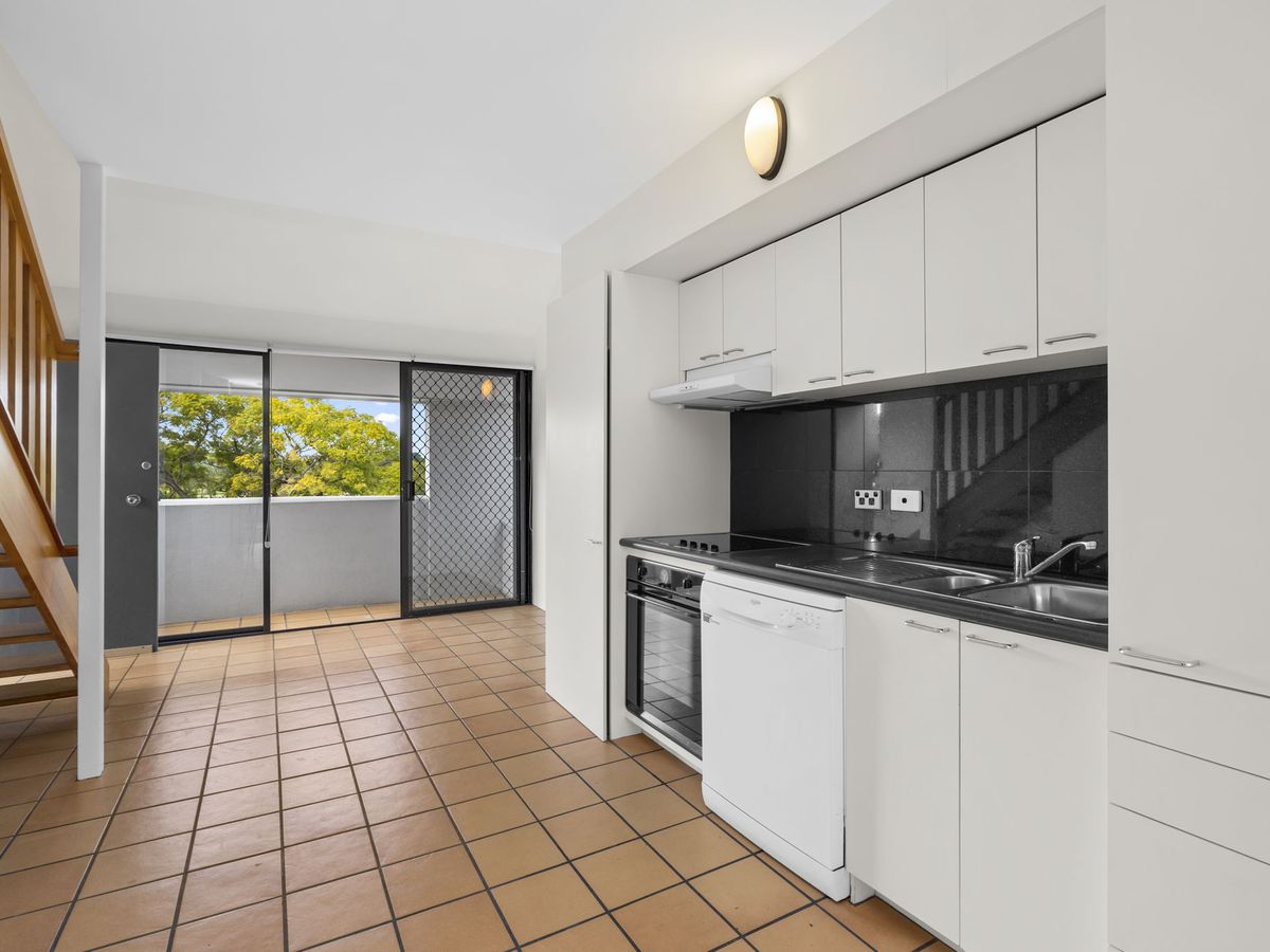 34 / 120 Sydney Street, New Farm