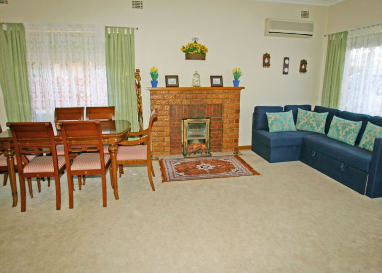 2 / 31 Keynes Avenue, Warradale