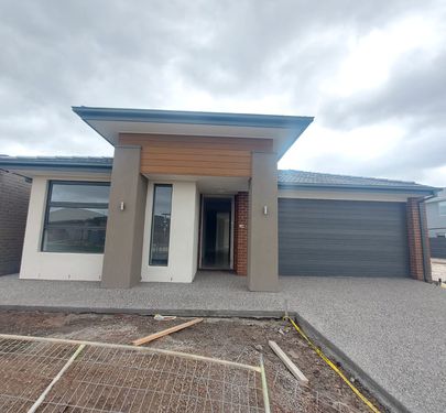 8 MASH ROAD, Tarneit