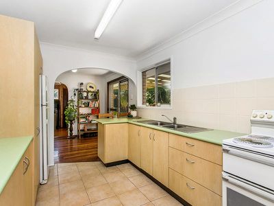 10 Wirree Drive, Ocean Shores