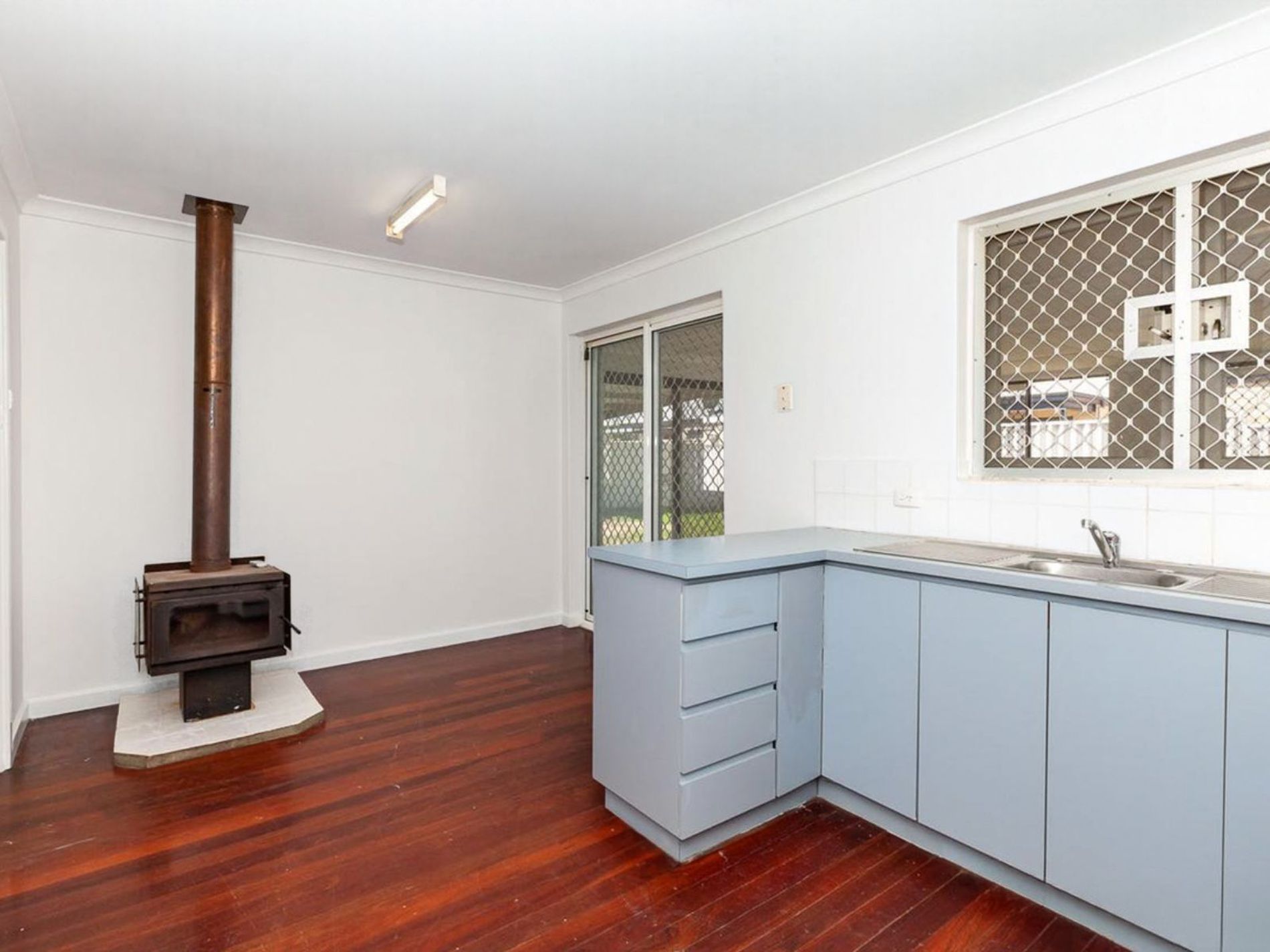 16 Devonshire Tce, Armadale