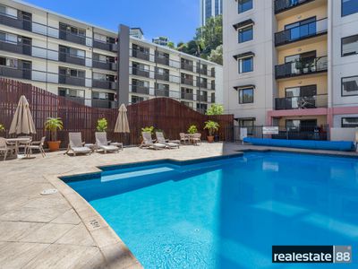 2 / 128 Mounts Bay Road, Perth