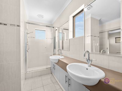 10 Ambleside Way, Canning Vale