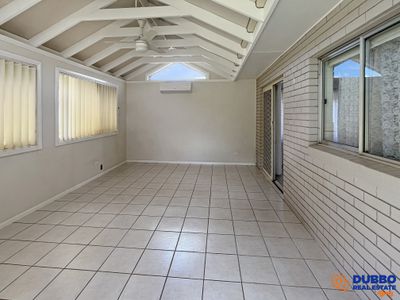 54 Banksia Crescent, Dubbo