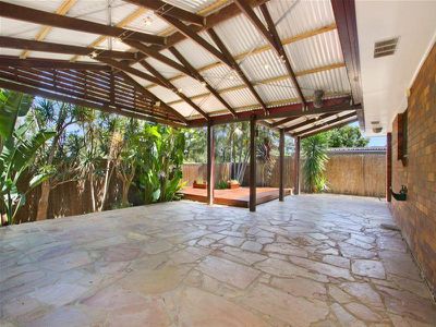 9 Orlando Crescent, Springwood