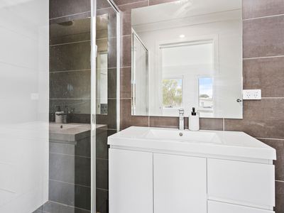 14b Storey Street, Oak Flats