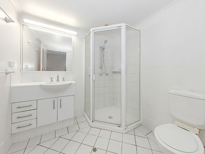 4 / 115 Berry Street, Spring Hill
