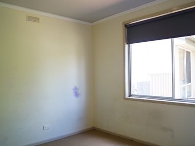 6 Felstead Avenue, Horsham