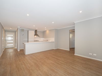 2 / 20 Locksley Avenue, Armadale