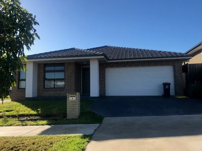 8 Smith Street, Oran Park