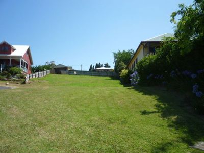 12 Drury Lane, Milton