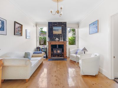 19 Railway Crescent, Williamstown