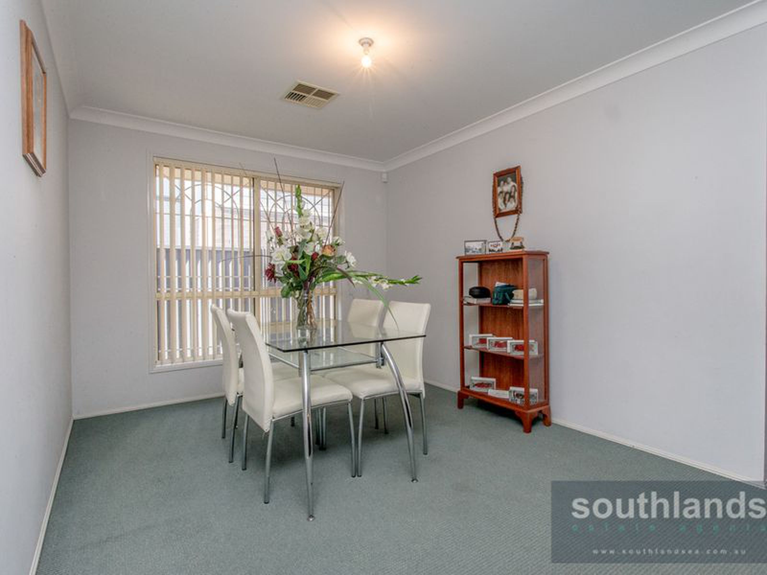 24 Anthony Crescent, KINGSWOOD
