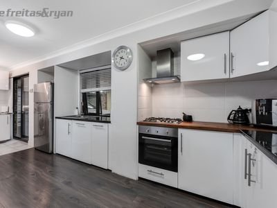10 Pecan Court, South Lake