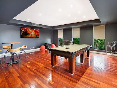 201-205 Monaco Street, Broadbeach Waters