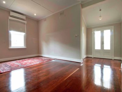 18 Oakover Street, East Fremantle