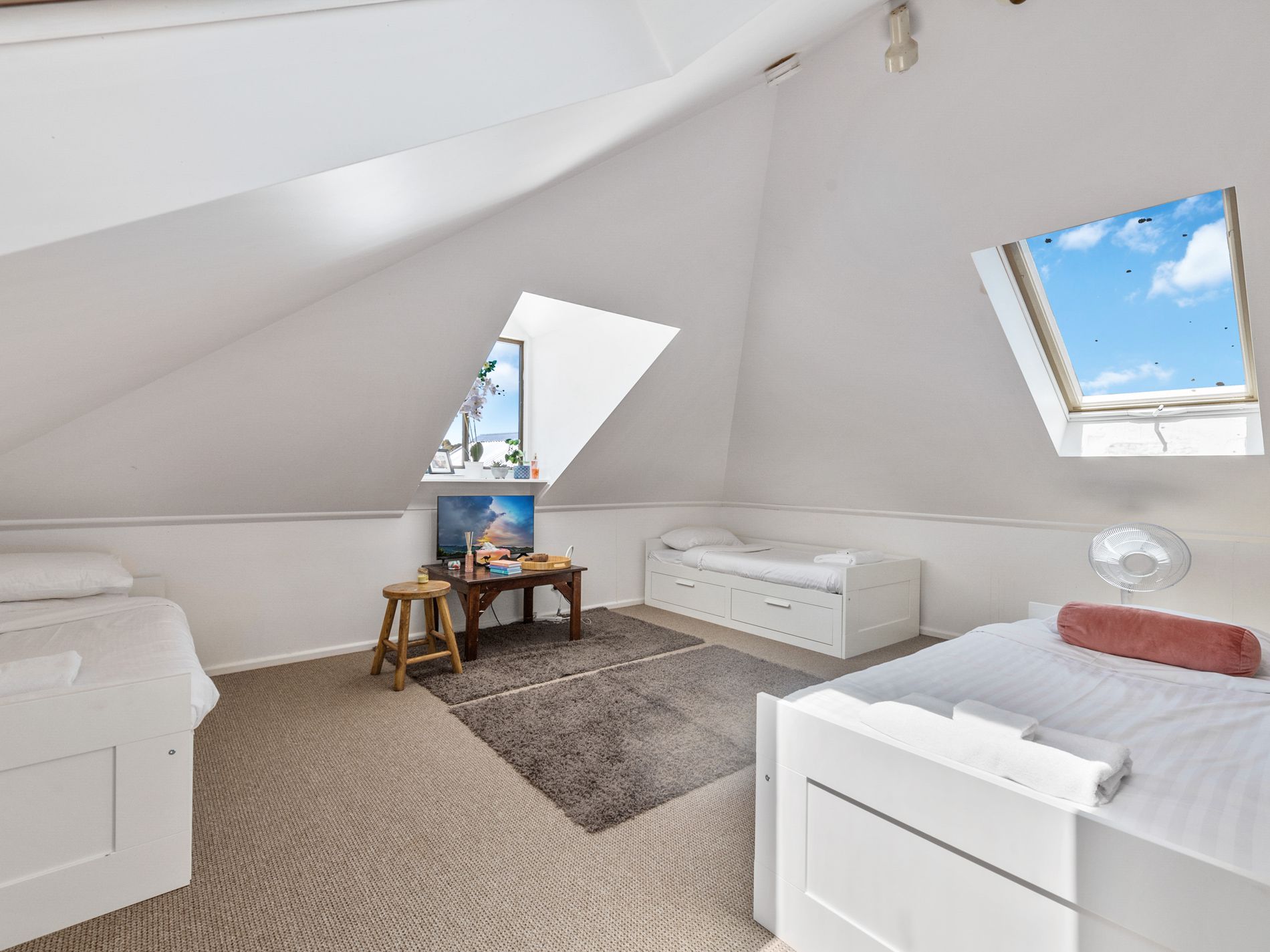 Huntley Williams Machin Real Estate