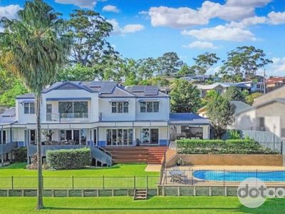 15 Wilkie-King Avenue, Saratoga