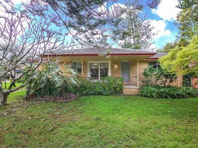 12 Sunningdale Avenue, Rochedale South