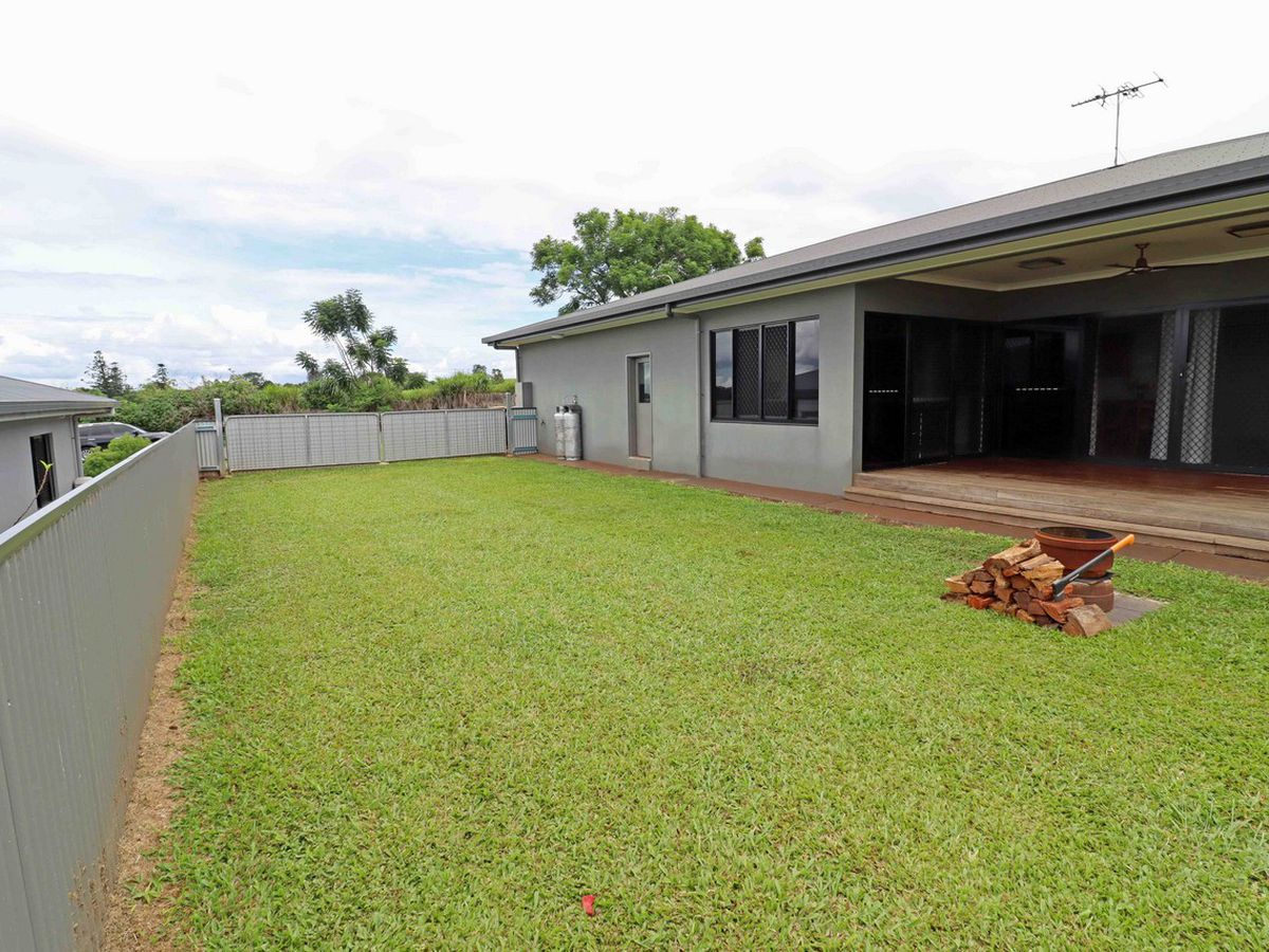 30 Gargan Lane, Atherton