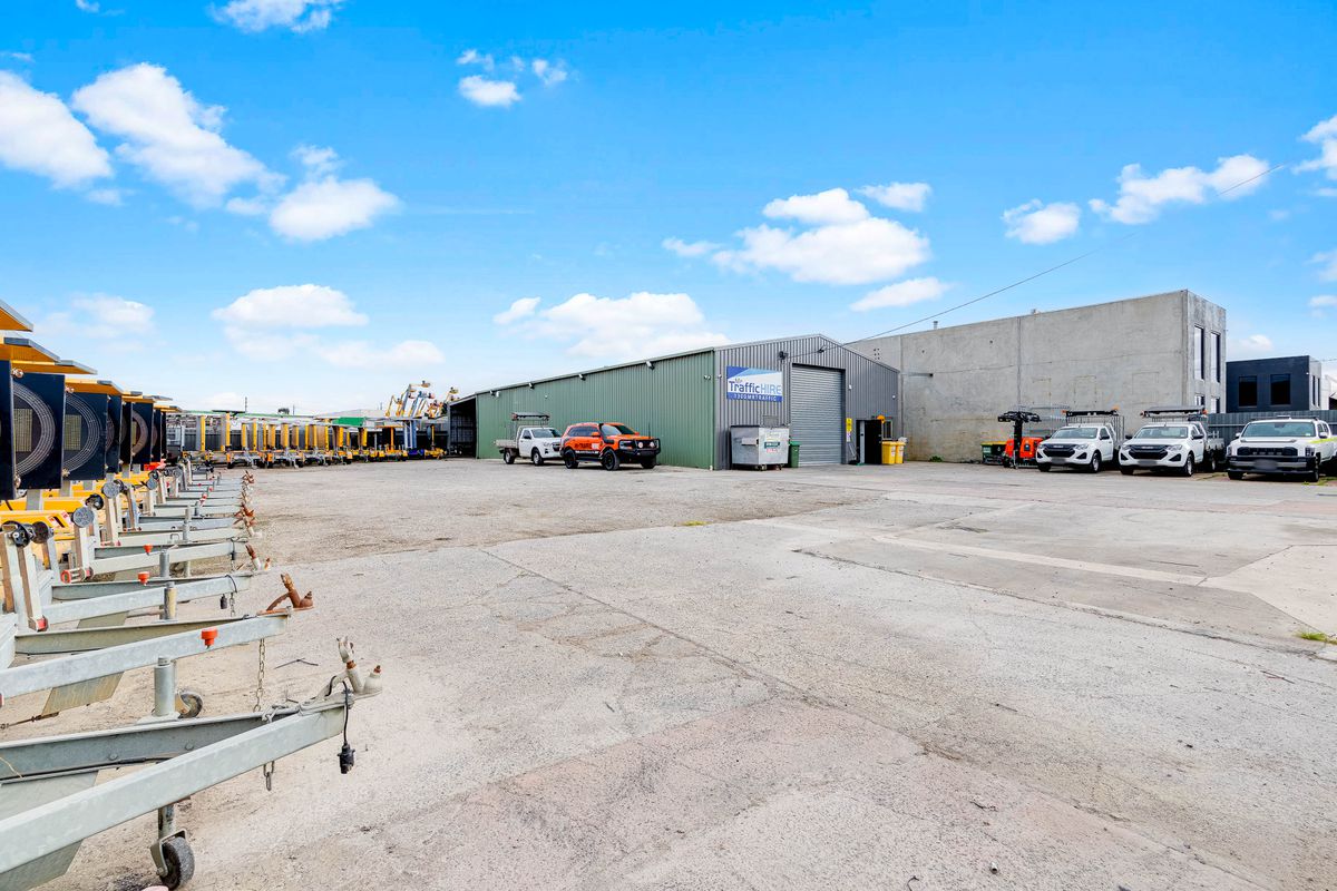 10A & 10B Everaise Court, Laverton North