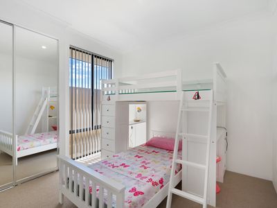 11 Salisbury Loop, Baldivis